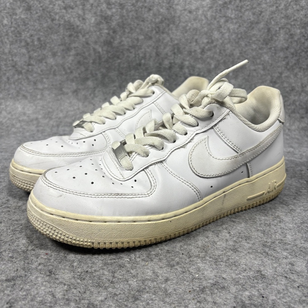 Nike Air Force 1 07 Sneakers 8.5 White Leather Low Top Classic DD8959-100